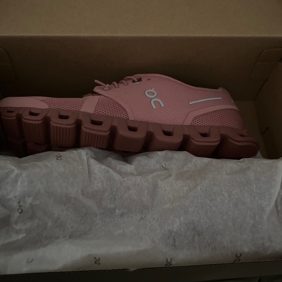 Brand New running shoes - Picture 1 of 4